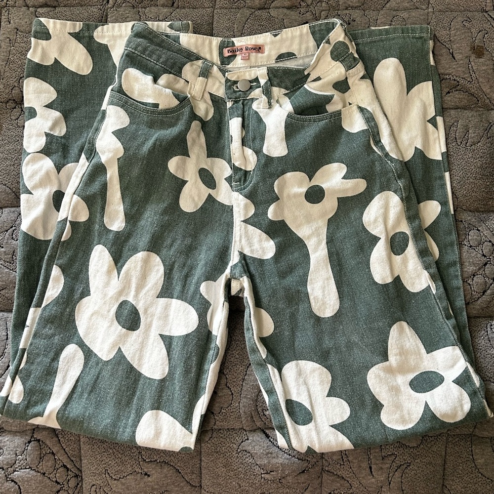 Bailey Rose, high rise, straight leg, floral jeans. Perfect condition!